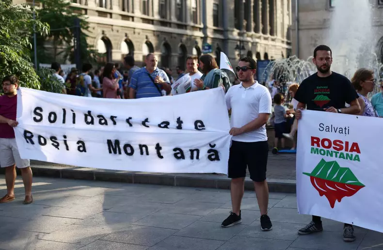 protest rosia montana vlad chirea (7)