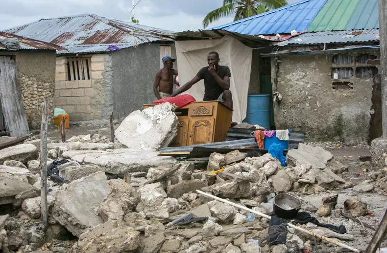 Thousands Left Homeless After Quake - Haiti