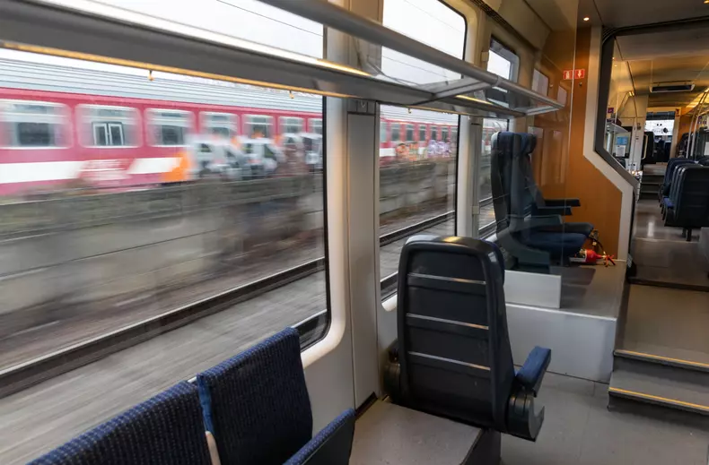gara de nord otopeni (6)