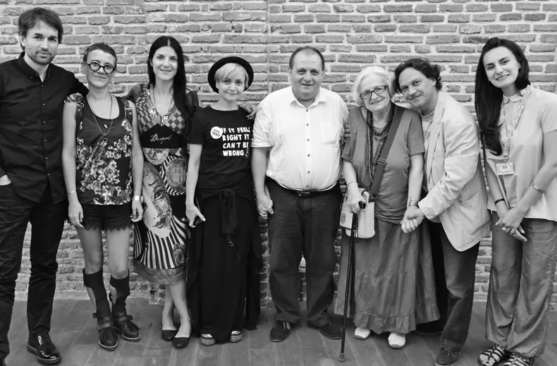 Octavian Saiu, Iuliana Vîlsan, Chris Simion-Mercurian, Dorina Chiriac, Victor Ioan Frunză, Sanda Manu, George Ivașcu, Carla Teaha. foto Cătălina Flămînzeanu