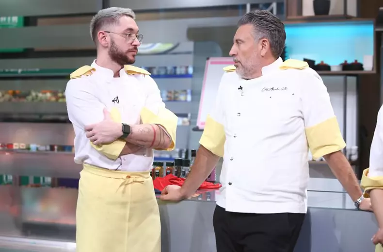 vlad-niculici-eliminat-de-la-chefi-la-cutite-2-1