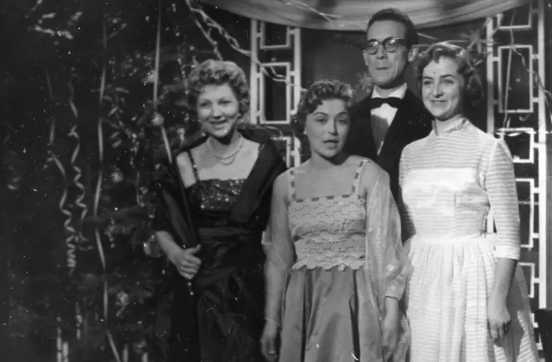 1960---revelion---geta-perlea-ocheana--cleo-stieber--daniela-anencov--mihai-fotino-jpg_28252300