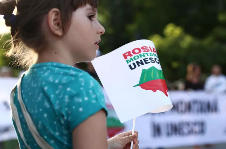 protest rosia montana vlad chirea (10)