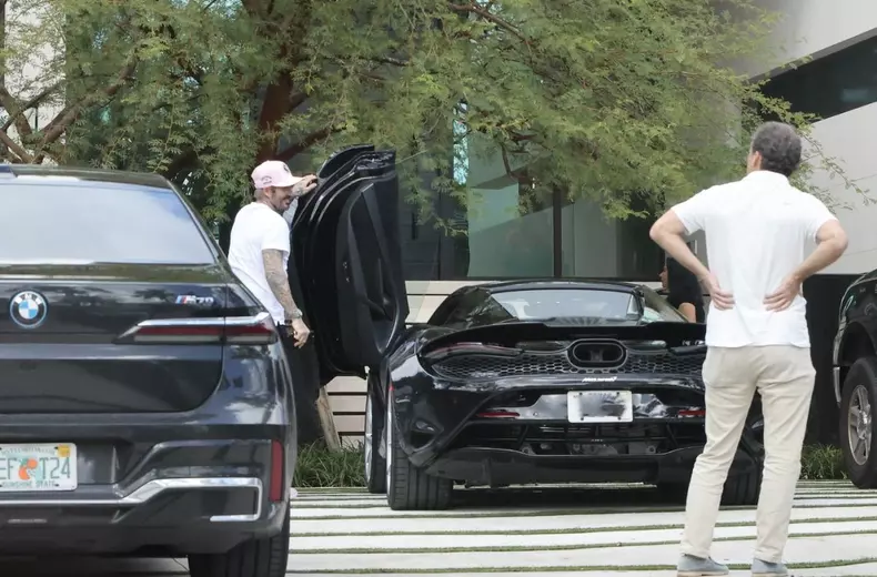 *PREMIUM-EXCLUSIVE* David Beckham visits his new house in Miami **WEB EMBARGO UNTIL October 23rd, 2024 @ 6pm ET**