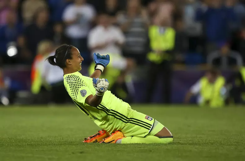 Olympique Lyon vs Paris Saint-Germain