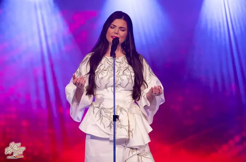 2700145884542947560626228660533719332816349n-copy