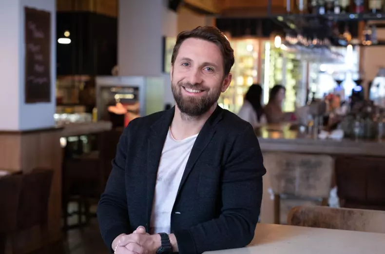 dani-otil-restaurant-2