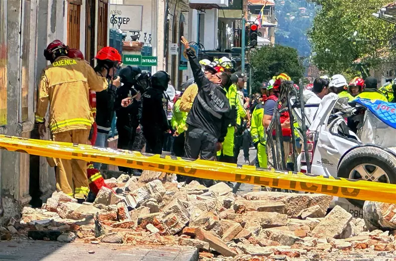15 dead after 6.5 magnitude earthquake hits Ecuador and Peru