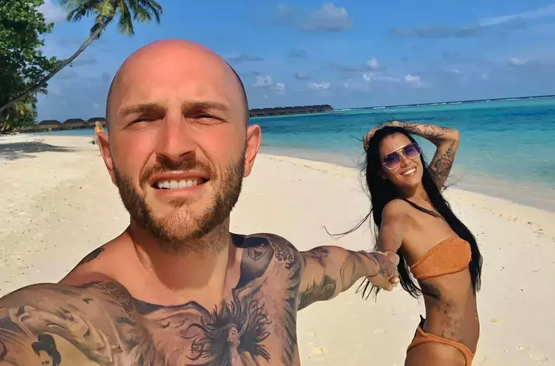 VIDEO Cu ce se ocupă Livia Eftimie, după divorțul de Cătălin Bordea. A fost stewardesă în Dubai, dar acum e colegă de muncă cu Spike, noul iubit