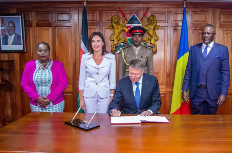 carmen-iohannis-kenya-tinuta-2