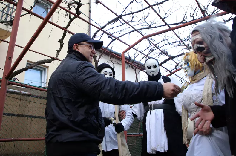 julamina-obicei Boboteaza aromani