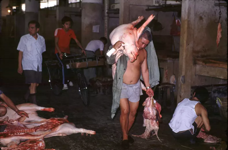 Piață ilegală de animale în Wuhan