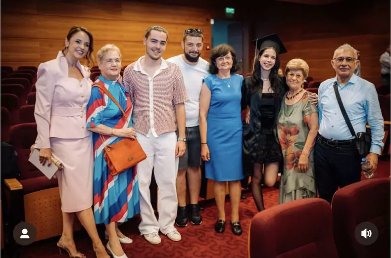 violeta banica absolvire liceu (2)