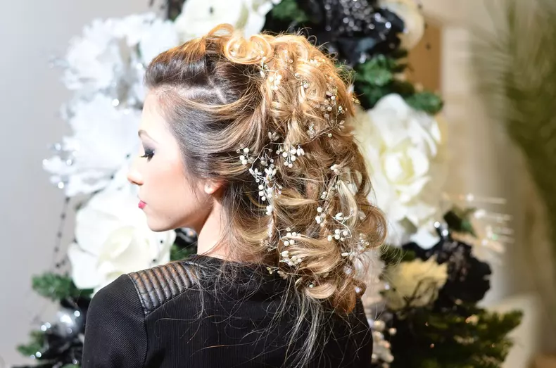 Hairstylist-ul Adrian Perjovschi dezvăluie ce coafuri se poartă de Revelion