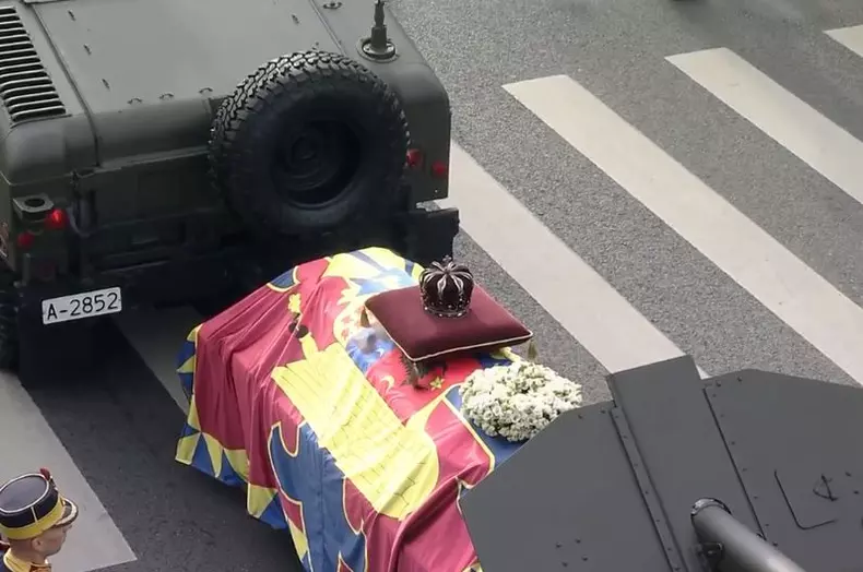 rege mihai afet de tun 5