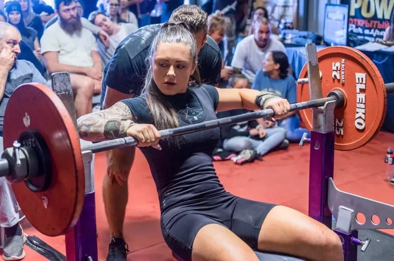 Powerlifting Nurse ***EXCLUSIVE***