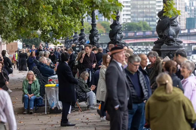 Queues form on Lambeth Embankment to see the Queen lie in stste at Westminster Palace, London, UK - 14 Sep 2022