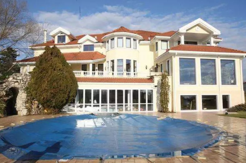irinel-columbeanu-vila-izvorani-5