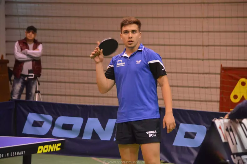 tenis-manole
