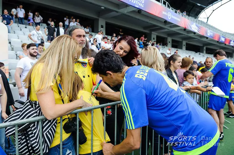 35349355_574363406312292_1907351919106457600_n