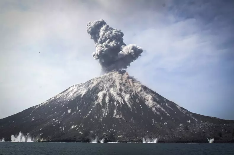 Mount Krakatoa Volcano Eruptions