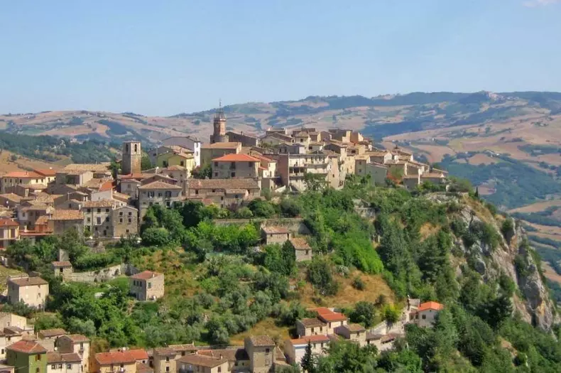 Castropignano sursa foto: Amboslo.esteri