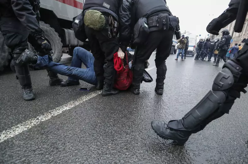 Unauthorized protest in support of Russian opposition leader Alexei Navalny in St. Petersburg