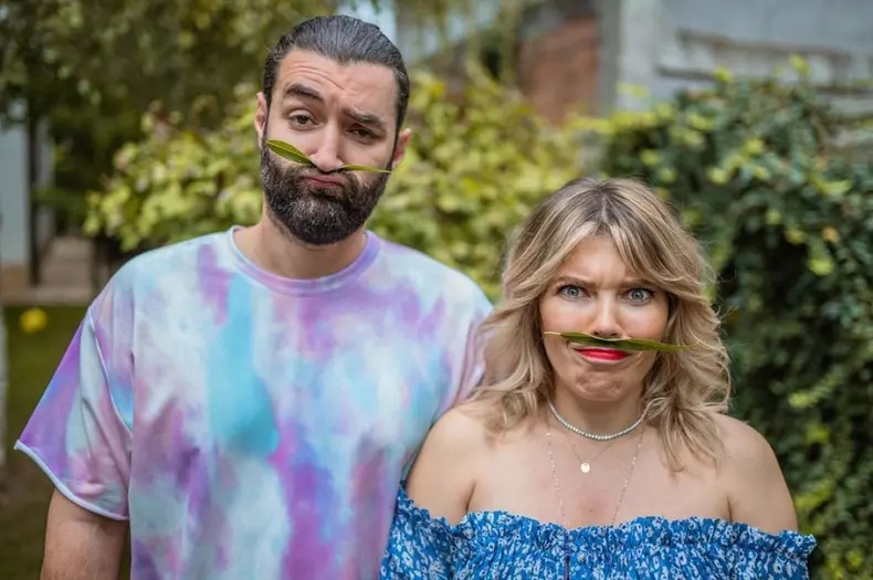 smiley-si-gina-pistol-relatie-1