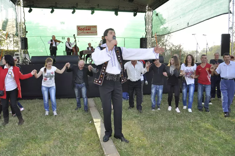 Imagini de la zilele comunei Sutești, din 2014. Foto: Facebook