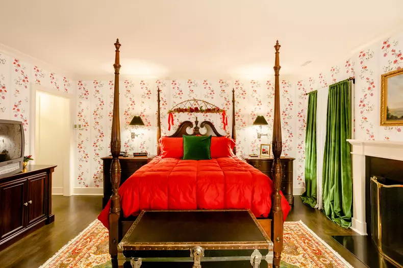 Home Alone movie house available on Airbnb for a Christmas stay