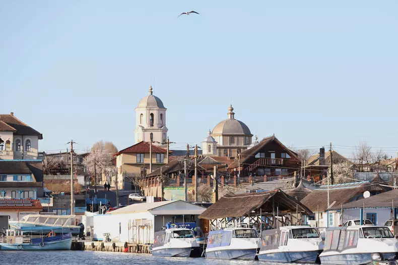 mitus - biserica albastra (1)