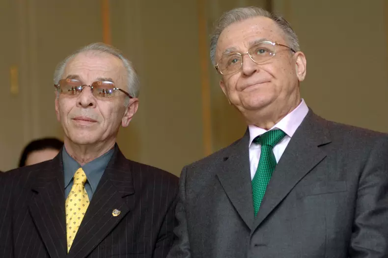 iliescu-vacaroiu-agerpres1376327-scaled