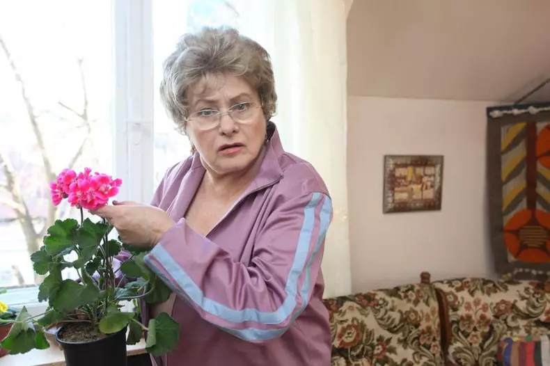 stela_popescu_blonda_mamaia.jpg