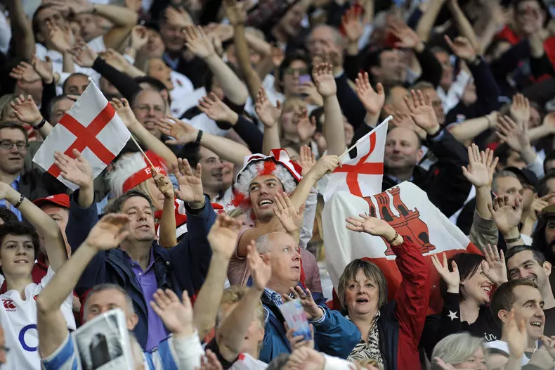 03-suporteri-Anglia.jpg