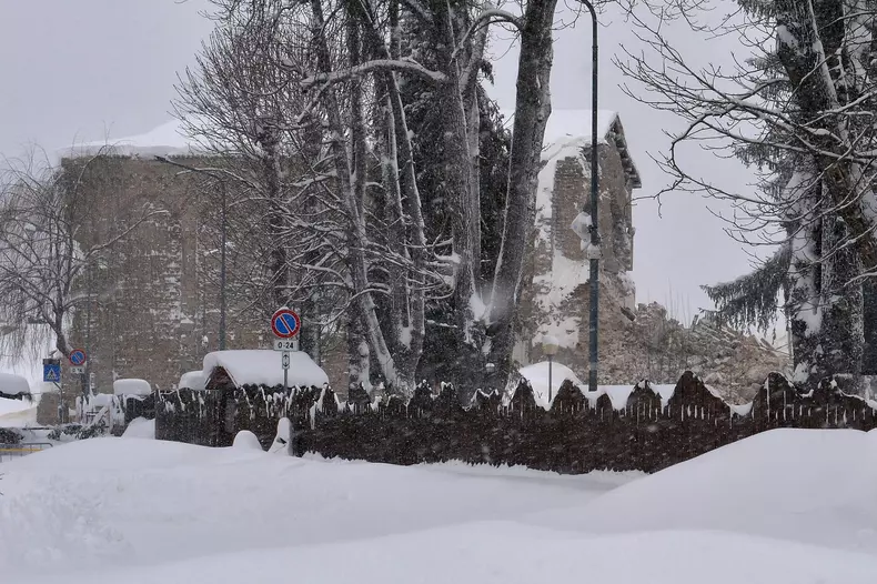 Patru cutremure au zguduit centrul Italiei  18 ianuarie