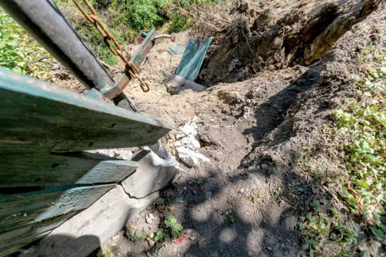 Alunecare de teren în Iași (4)