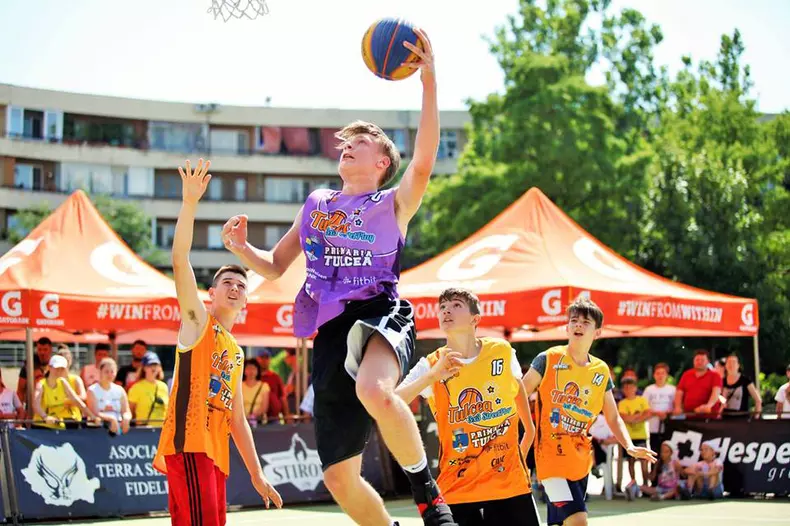 tulcea street play 2