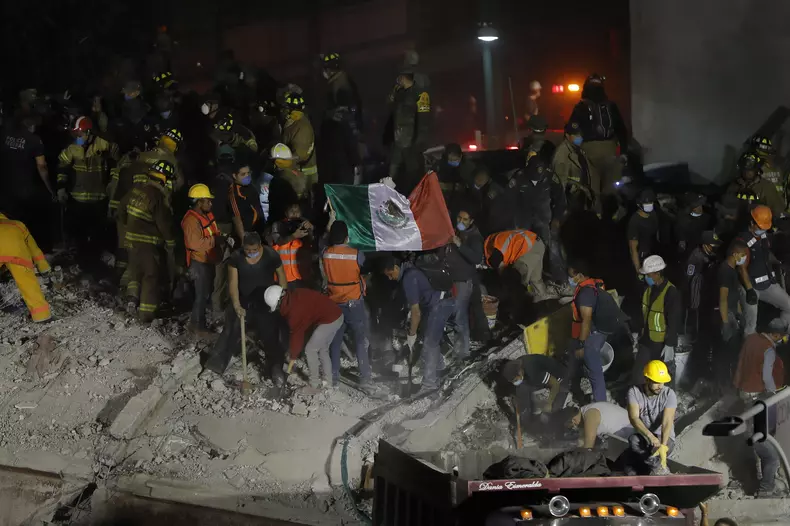 At least 139 dead after 7.1 magnitude earthquake hits central Mexico