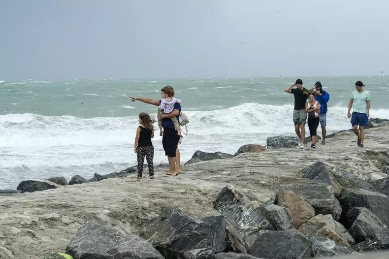 Florida se pregătește să înfrunte uraganul Irma