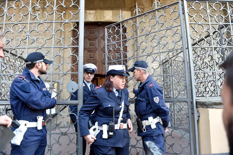 Un turist a murit în cea mai faimoasă biserică din Florența, după ce i-a căzut o bucată de piatră în cap