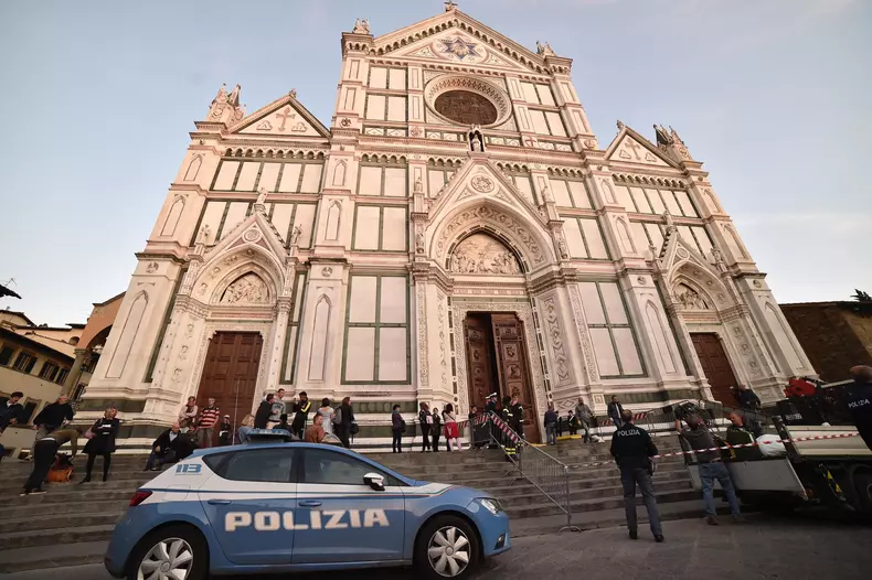 Un turist a murit în cea mai faimoasă biserică din Florența, după ce i-a căzut o bucată de piatră în cap