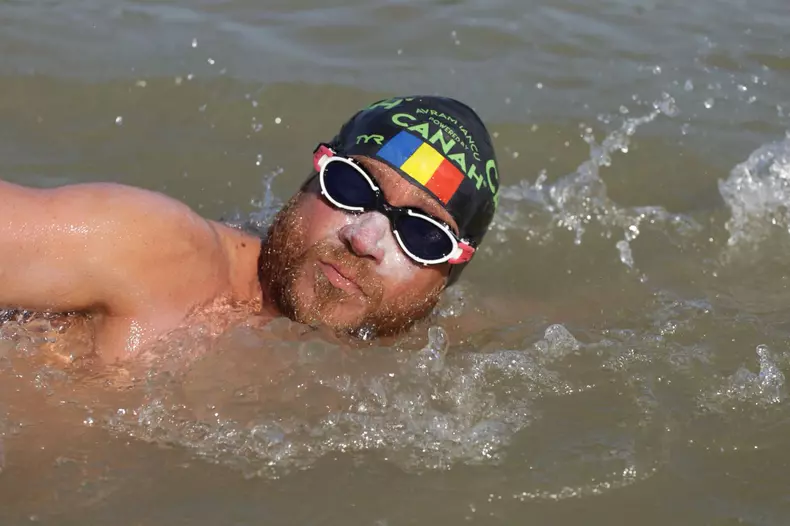 Avram Iancu - The Danube Swimmer 4