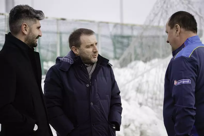 29571380_956842557826688_7026197696537686669_n