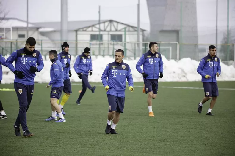 29572749_956842454493365_6502066471084410621_n