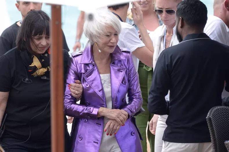 Actrița Helen Mirren a căzut după ce a acordat un interviu, la Cannes