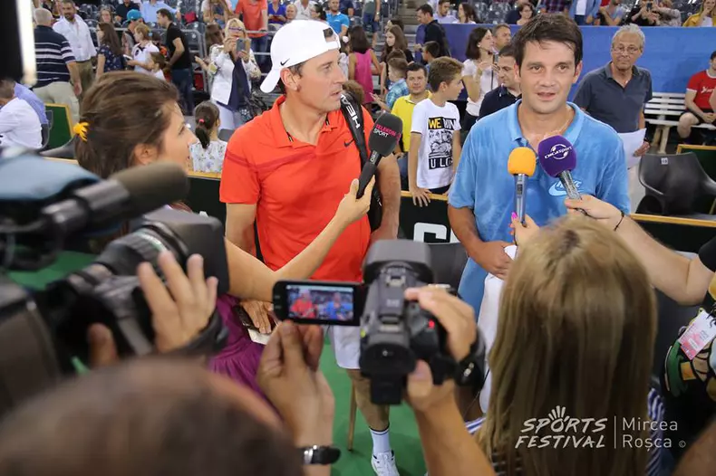 35296717_574347252980574_1008139574397894656_n