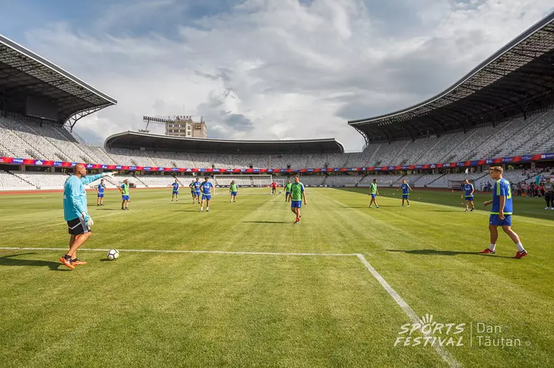 35328855_574363586312274_155523712135725056_n