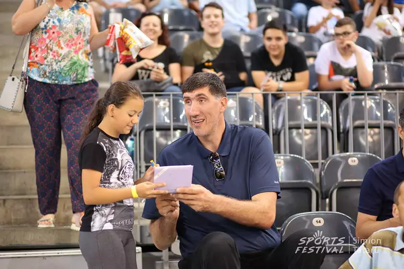 35344178_574367829645183_7067648485507465216_n