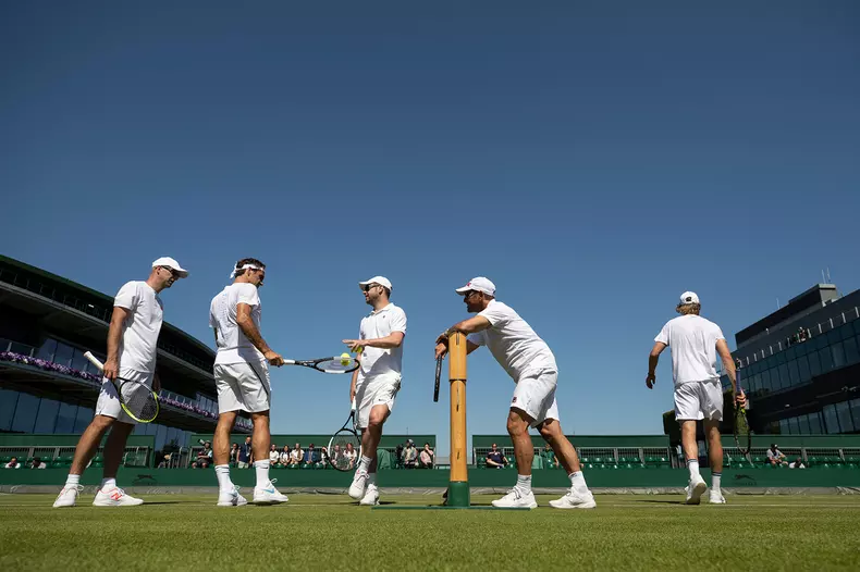 b_federer_2321_180629_iw