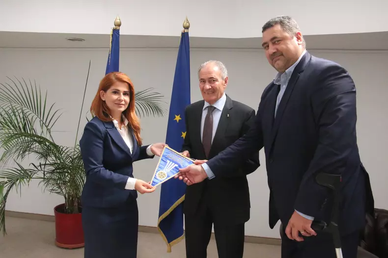 40347670_1175279322626225_1379461495959584768_n